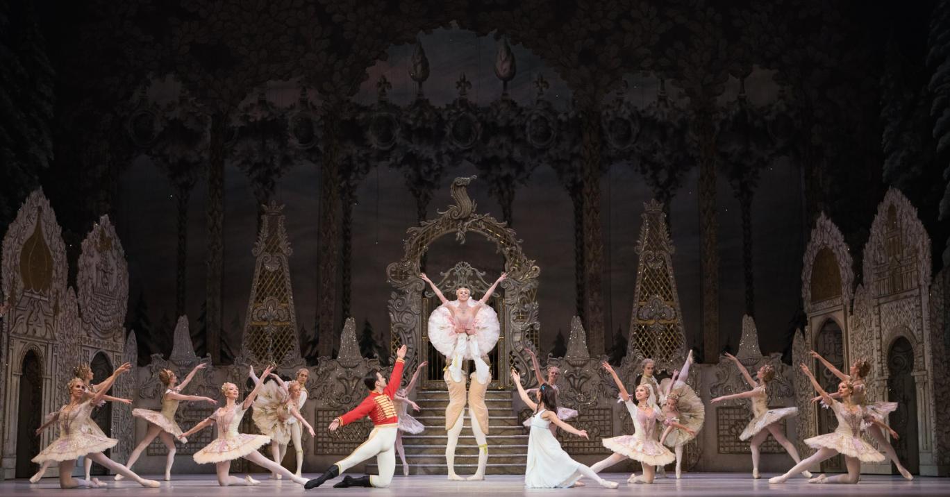 Peter Wright’s The Nutcracker Returns to the Royal Ballet so it is