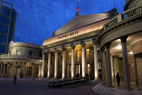 Teatro Solís in Montevideo, the oldest theatre in the Americas. Photo Teatro Solís – Luis Alonso.