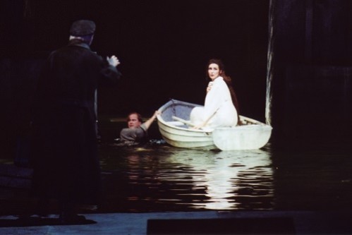 DEUTSCHE OPER BERLIN             Premiere: 10.10.2004 PELLéAS ET MéLISANDE von Debussy / Maeterlinck Musik. Leitung: Marc Albrecht Inszenierung, Bhne: Marco Arturo Marelli Kostme: Dagmar Niefind Darst.:  Vronique Gens, Richard Croft   copyright: Bernd Uhlig,Warthestrasse 70, D-12051 Berlin  POSTBANK BERLIN Blz: 10010010Konto Nr.: 349860101 IBAN DE19 1001 0010 0349 8601 01   BIC  PBNKDEFF Abdruck nur gegen Beleg und Honorar