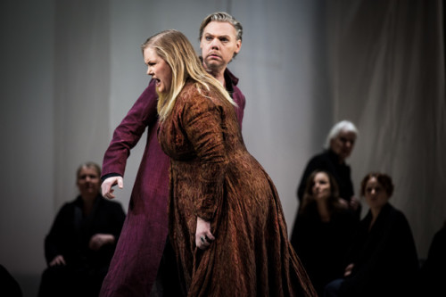 Urpremiär av Daniel Börtz nyskrivna opera Medea 2016 Kungliga Operan. Medea/Emma Vetter och Jason/Karl-Magnus Fredriksson.