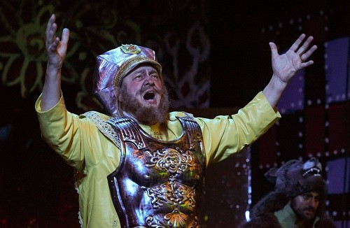 Mikhail Svetlov as King Dodon in Golden Cockerel © New Opera NYC.