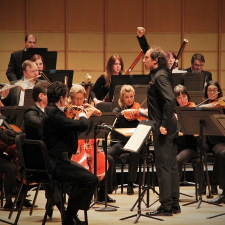 Otto Tausk and the Vancouver Symphony Orchestra © Matthew Baird