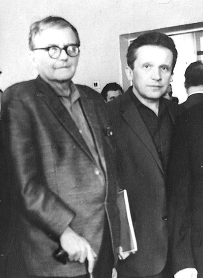 Dmitri-Shostakovich-and-Mieczyslaw-Weinberg-together-in-Moscow.jpg