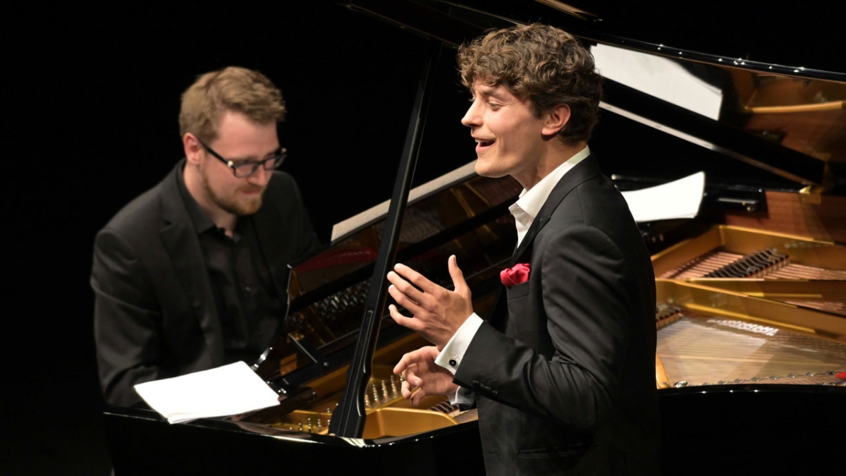 The Wigmore Hall artistry of Jakub Józef Orlínski and Michał Biel was