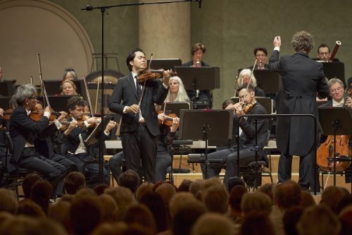 Young Violinist Leonhard Baumgartner Wins The Carl Flesch Prize At 