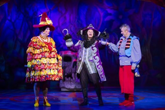 Cliffs Pavilion sees Joe Pasquale at his childlike comic best in Peter ...